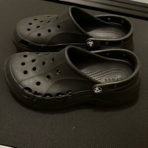 Black crocs